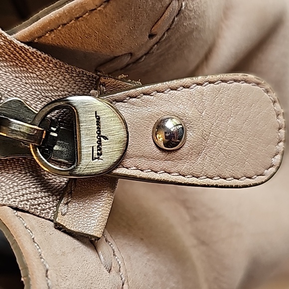 Salvatore Ferragamo Whipstich Gancini Nubuck Basketweave Shoulder Bag - EUC Rare - Picture 13 of 14